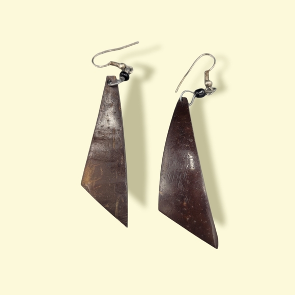 New hand-made coconut shell earrings - Picture 2 of 3